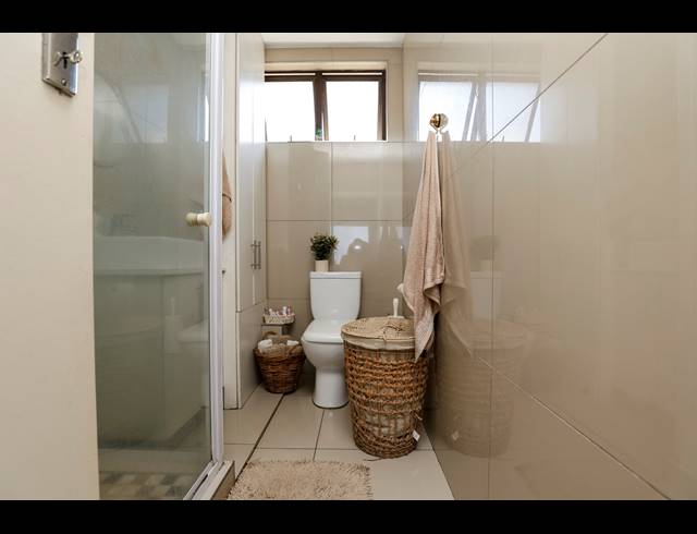 3 BEDROOM APARTMENT FOR SALE IN ESSENWOOD